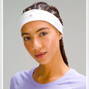 LULULEMON ATHLETICA | Luxstreme Training Headband white - like new